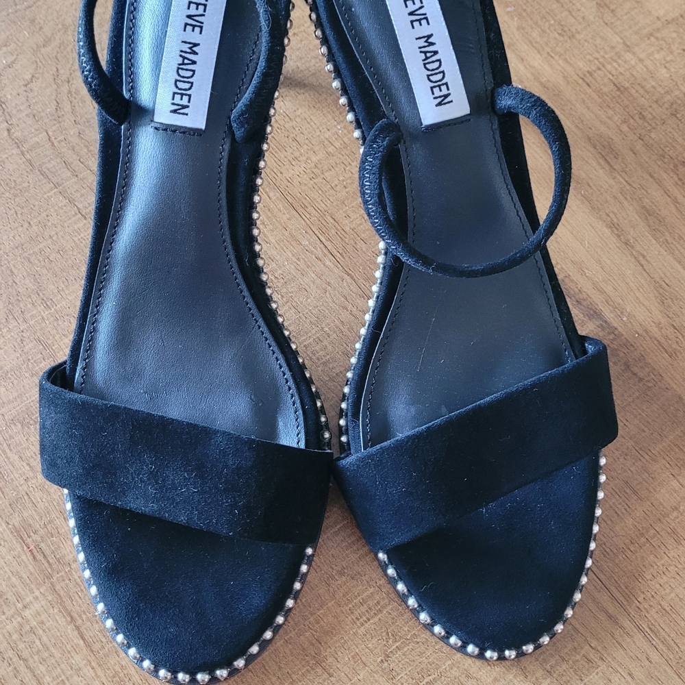 7.5 Black Suede Steve Madden Black Women's Sandals